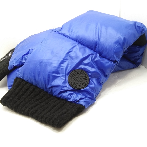 DKNY Royal Blue Puffer Scarf w/ Ribbed Knit Ends NWOT - Picture 4 of 9